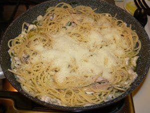 spaghetti al coccio e pecorino