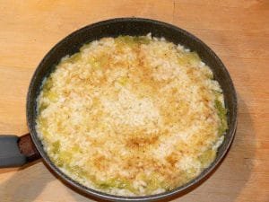 pizza-di-riso-verza-e-provola